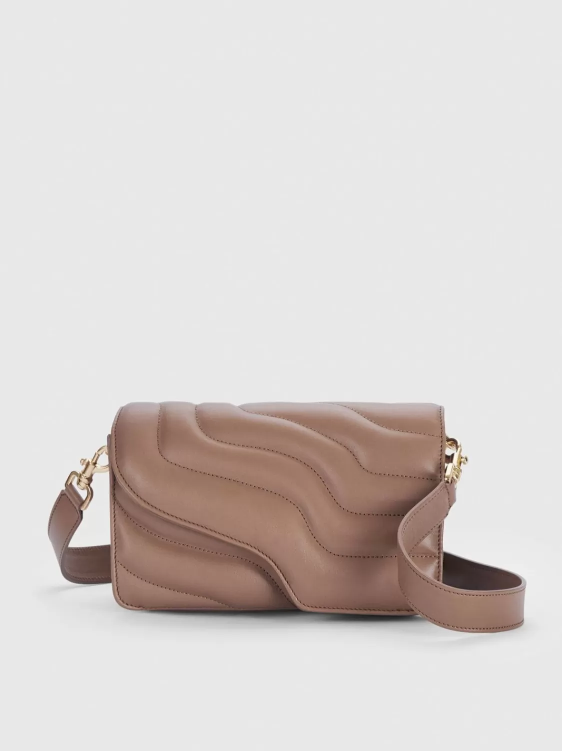 ATP Atelier Assisi Quilted Nappa Axelvaska Hasselnot Sale