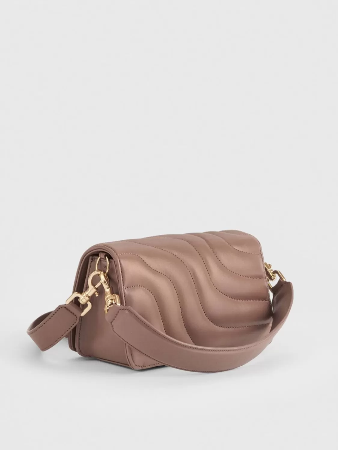 ATP Atelier Assisi Quilted Nappa Axelvaska Hasselnot Sale