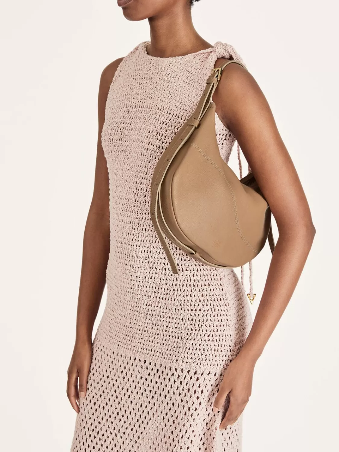ATP Atelier Liveri Grained Leather Small Hobo Bag Nocciola/Kontrastsom Sale