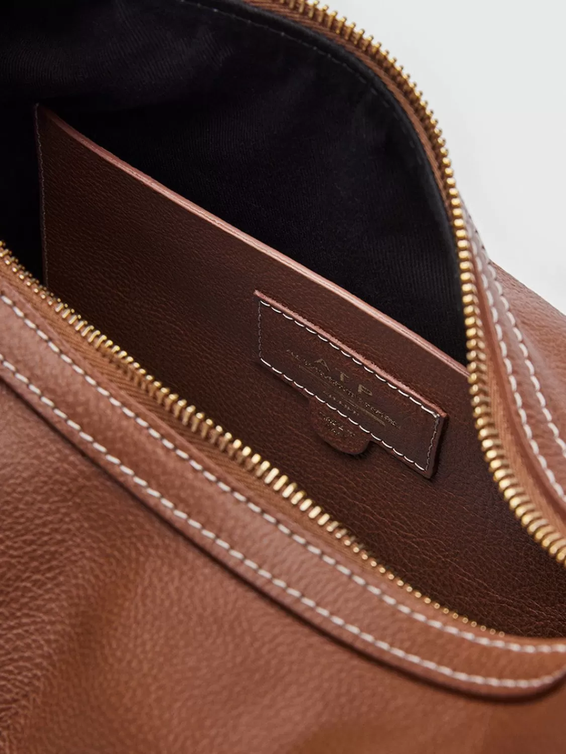 ATP Atelier Potenza Grained Leather Large Hobo Bag Brandy/Kontrastsom Clearance